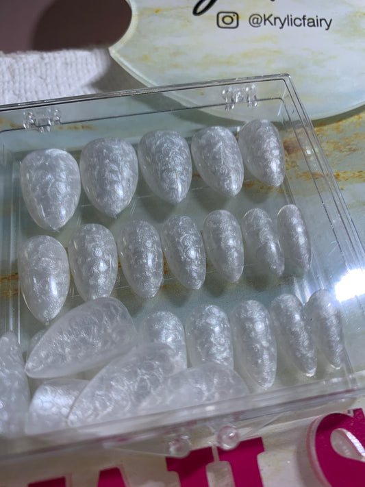 Short Almond Pearl